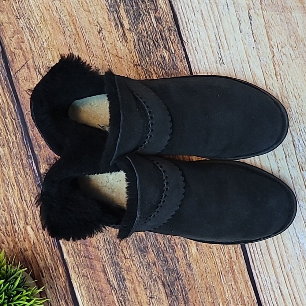 UGG McKay Boots - Picture 12 of 16